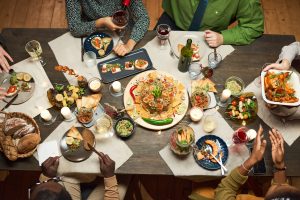 Read more about the article Elevate Your Next Gathering with a Cannabis-Infused Dinner Party