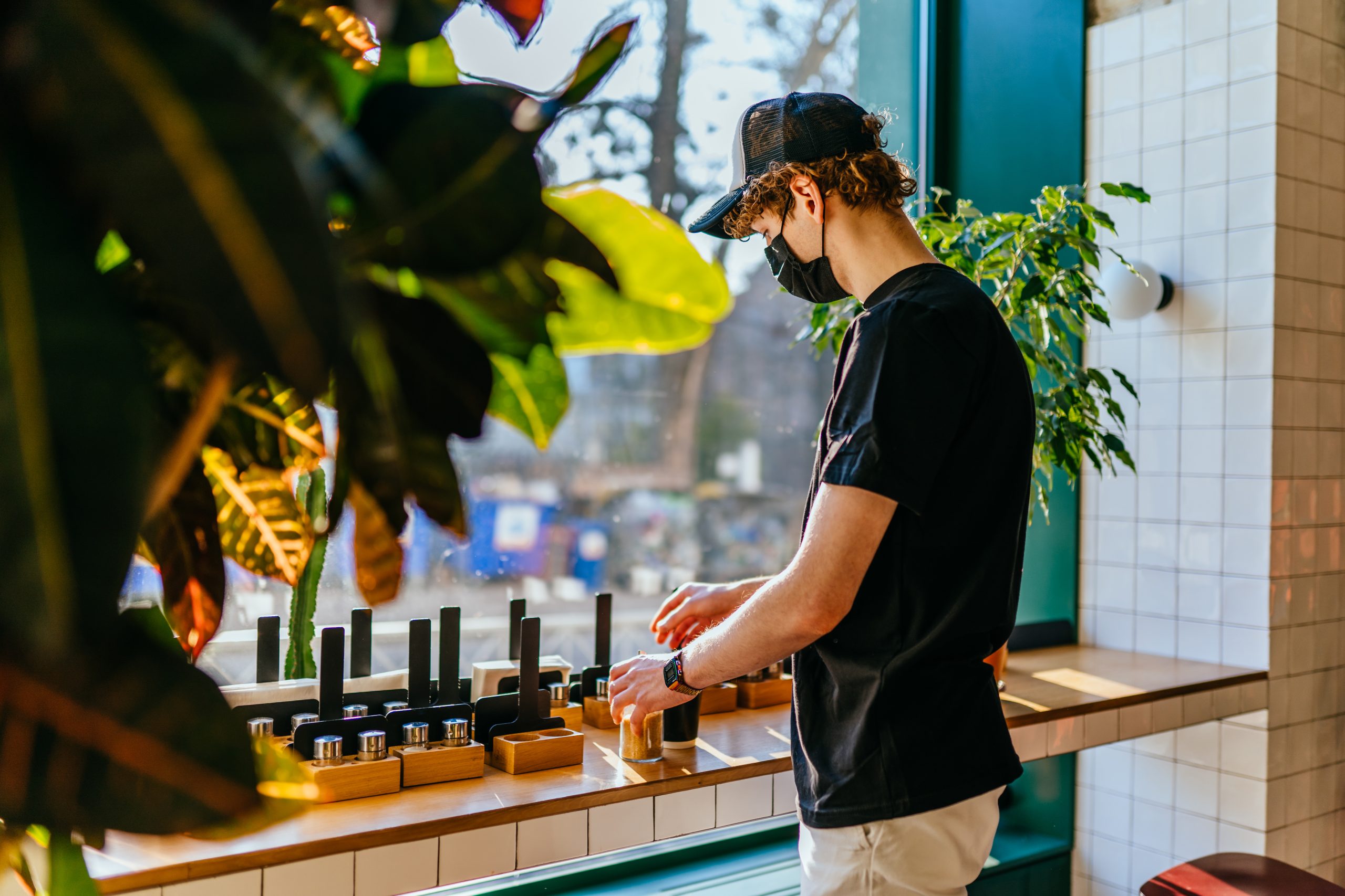 You are currently viewing 🌿 What Is a Budtender? Why They Matter More Than You Think